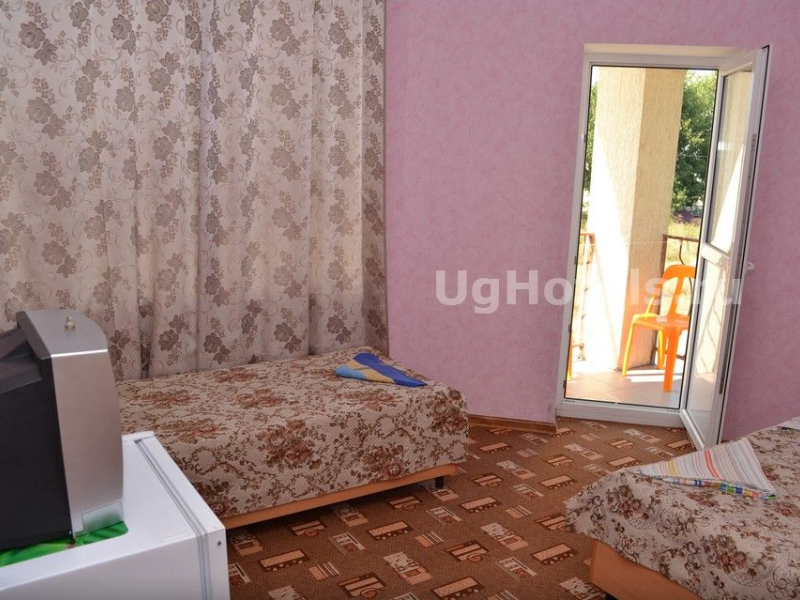 "Ласточкино гнездо" гостевой дом в Витязево