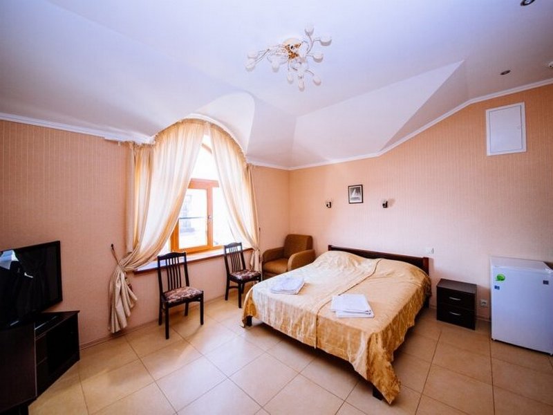 "Villa Lubomir" (Вилла Любомир) гостиница в Витязево