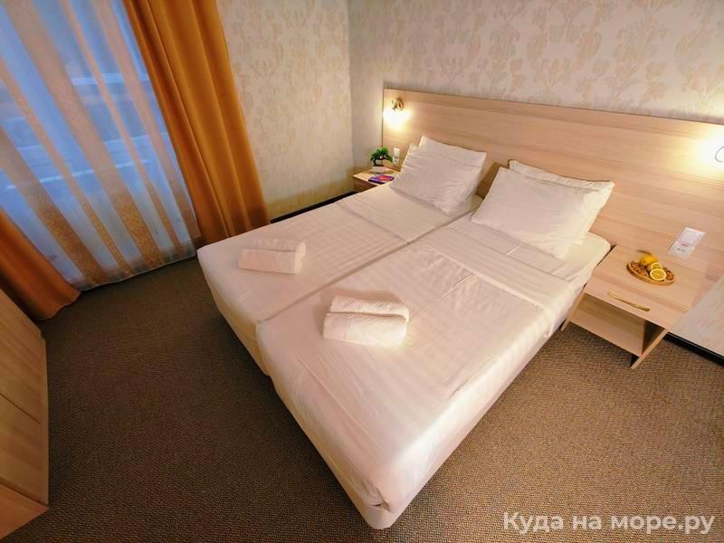 "Семь Адмиралов" отель в Витязево