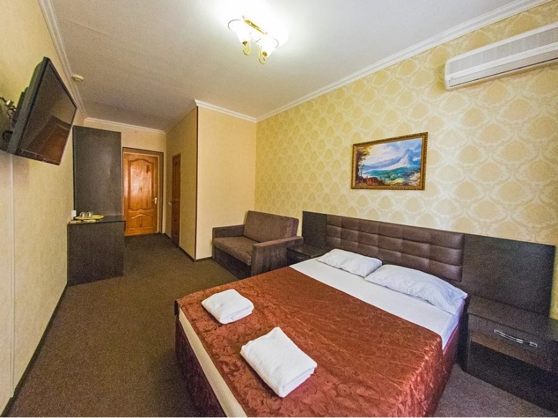 "Кристина" гостиница в Витязево